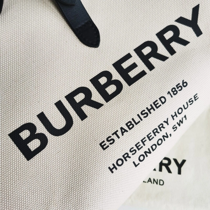 Burberry Shopping Bags 4140-0150