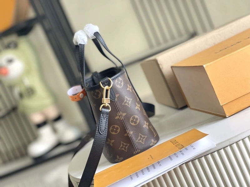 LV Shopping Bags 4171A-0001