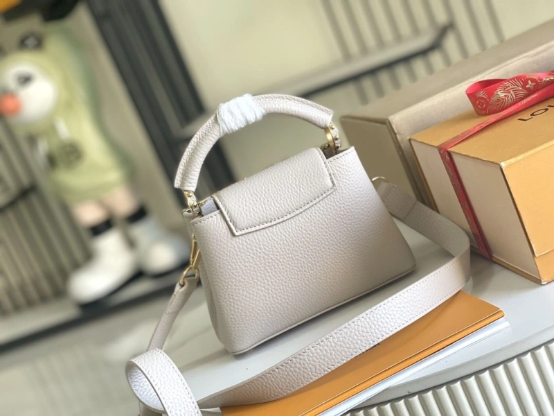 LV Capucines Bags 4171A-0028