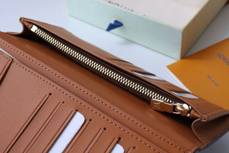 LV Wallets 4178A-0003