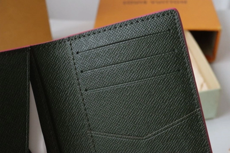 LV Wallets 4178A-0005