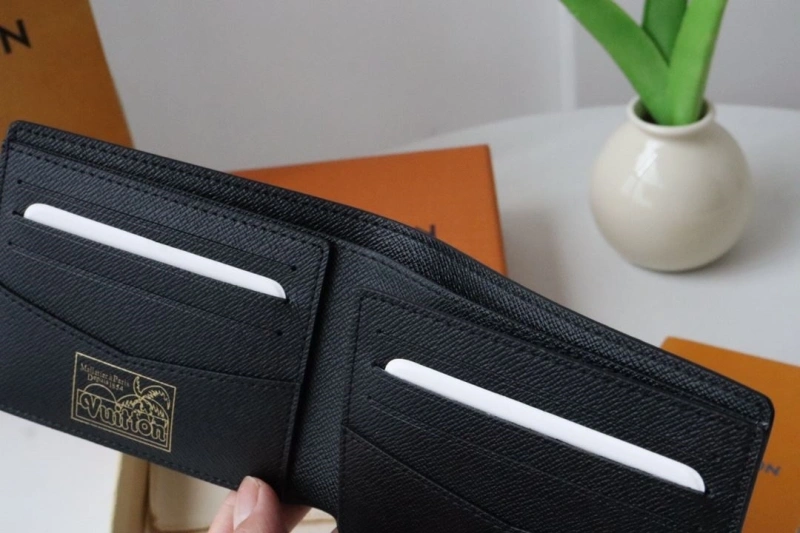 LV Wallets 4178A-0010
