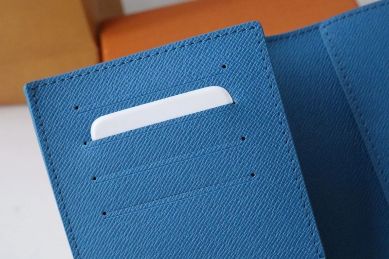 LV Wallets 4178A-0015