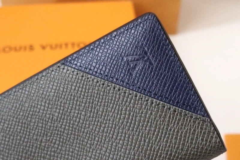 LV Wallets 4178A-0030