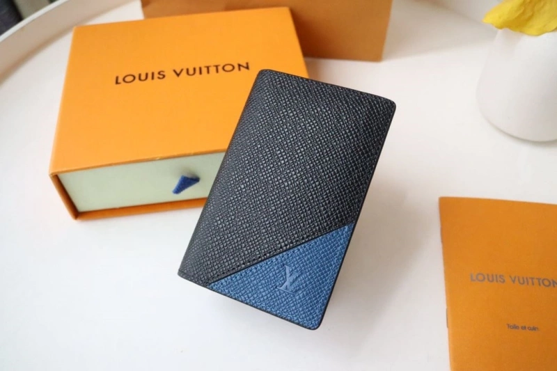LV Wallets 4178A-0032