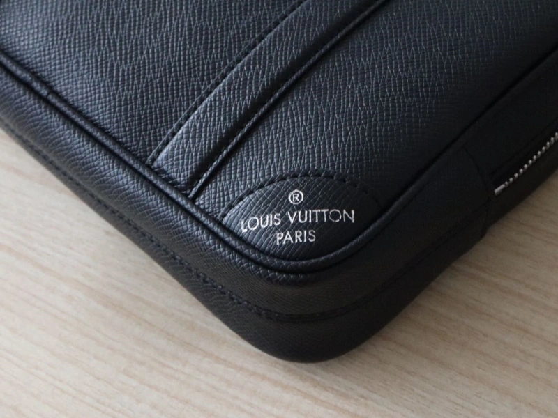 LV Clutch Bags 4178A-0038