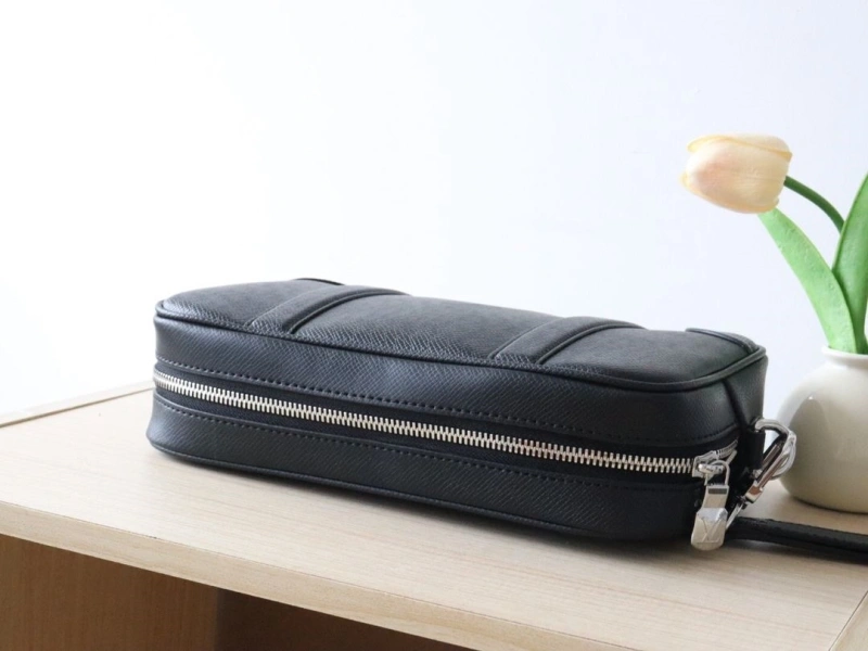 LV Clutch Bags 4178A-0038