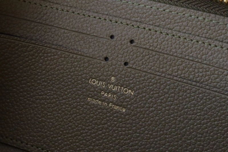 LV Wallets 4178A-0045