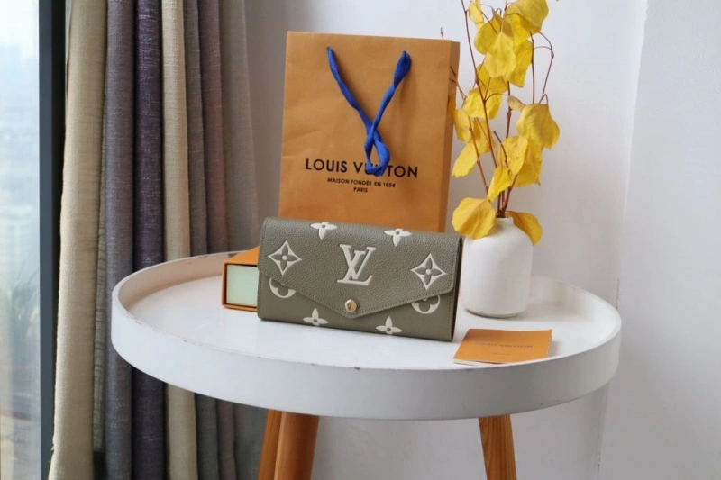 LV Wallets 4178A-0046