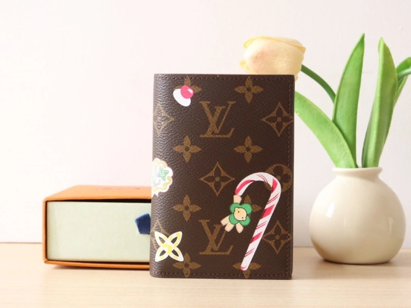 LV Wallets 4178A-0047
