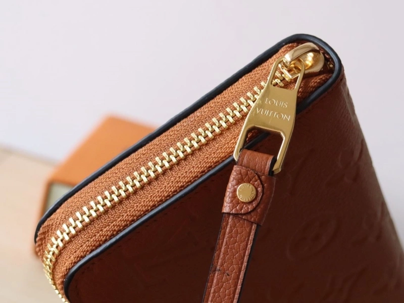 LV Wallets 4178A-0054