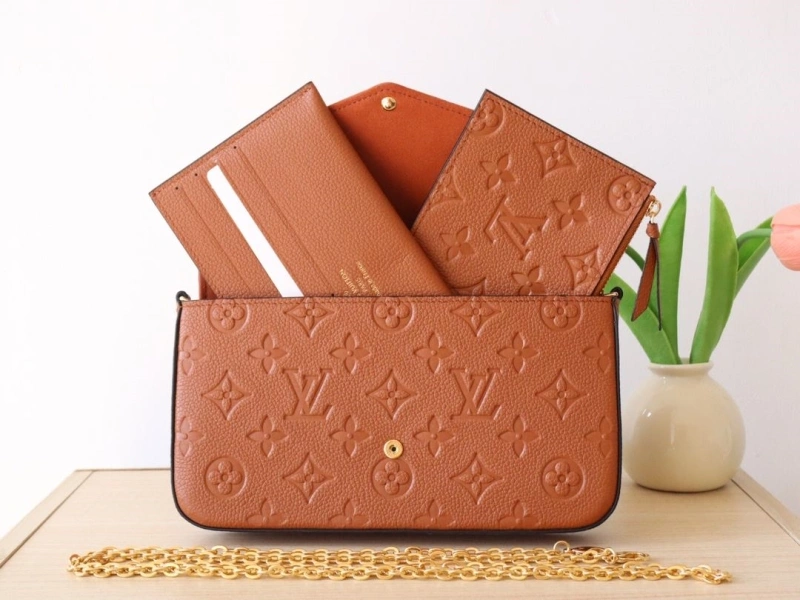 LV Wallets 4178A-0055