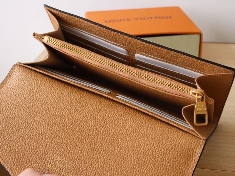 LV Wallets 4178A-0056