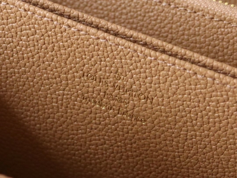 LV Wallets 4178A-0057