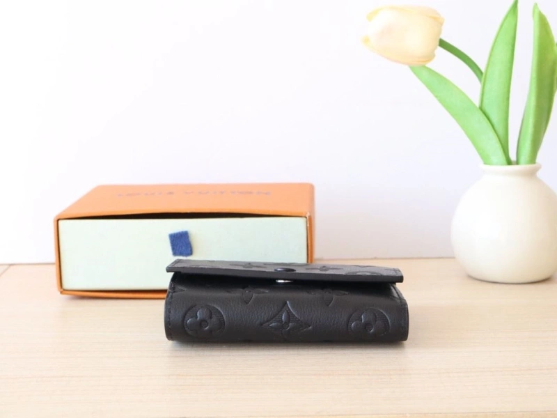 LV Wallets 4178A-0060