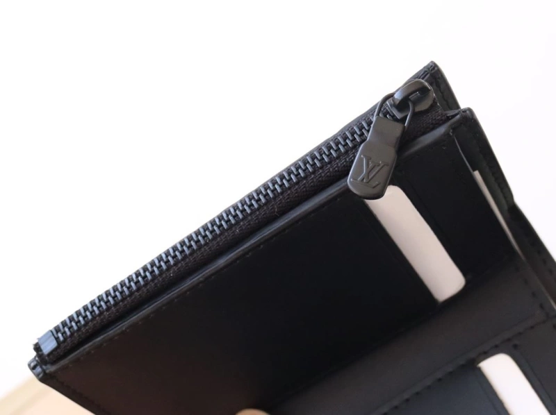 LV Wallets 4178A-0060