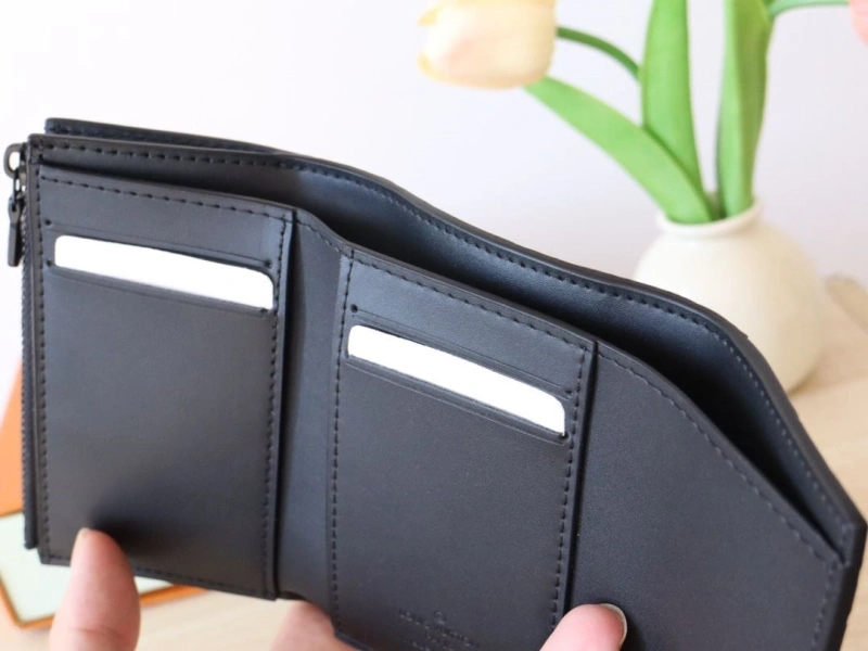 LV Wallets 4178A-0060