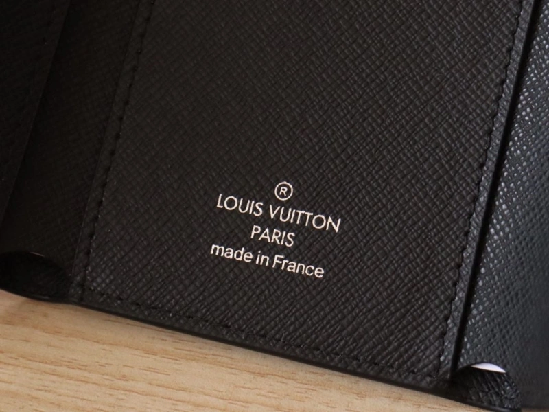 LV Wallets 4178A-0061