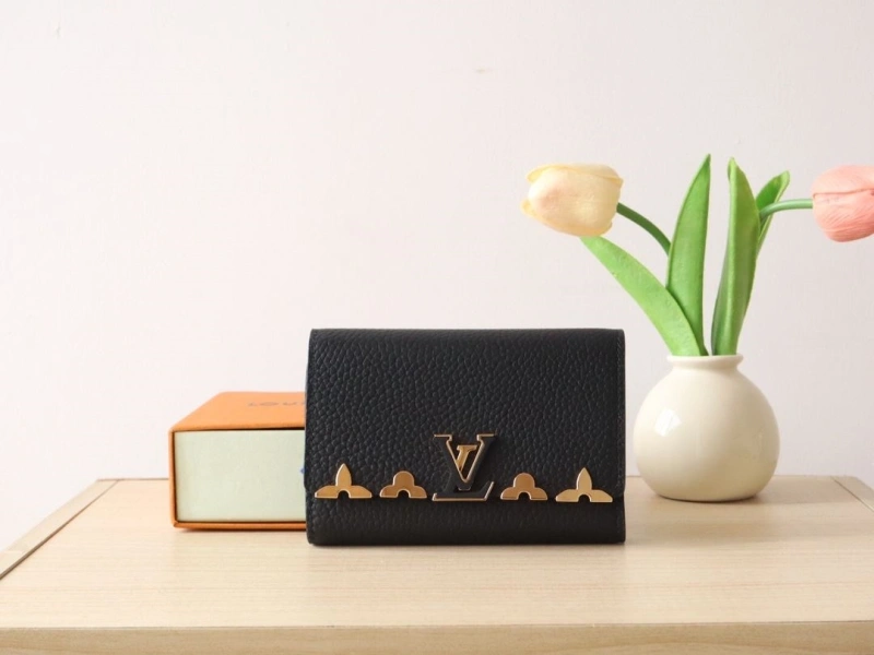 LV Wallets 4178A-0077