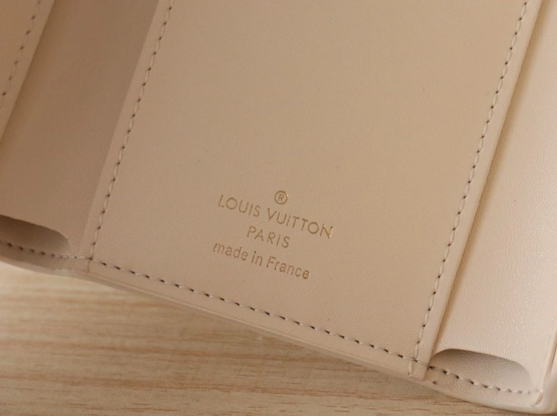 LV Wallets 4178A-0078