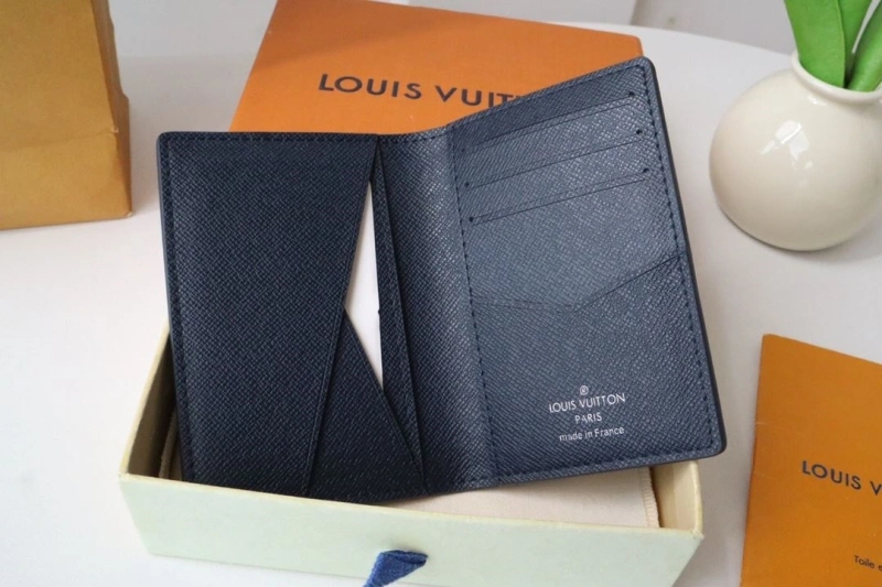 LV Wallets 4178A-0097