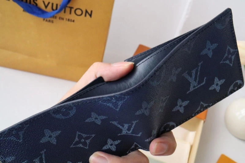 LV Wallets 4178A-0098