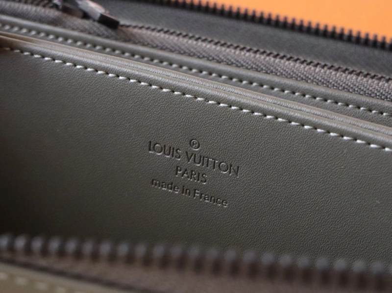 LV Wallets 4178A-0103