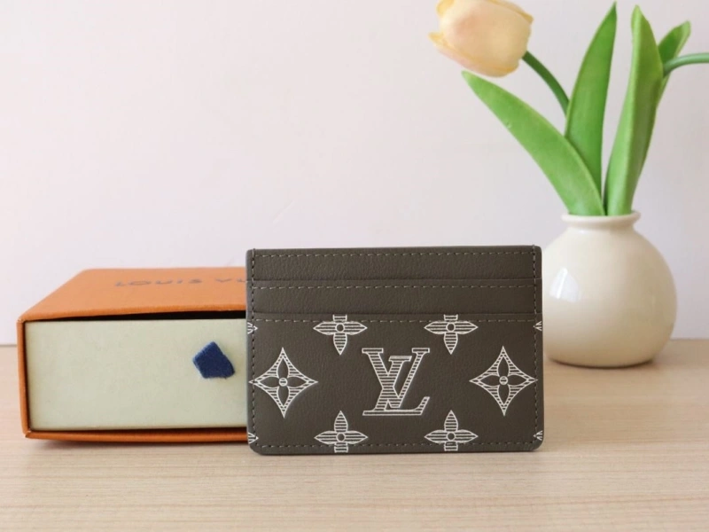 LV Wallets 4178A-0107