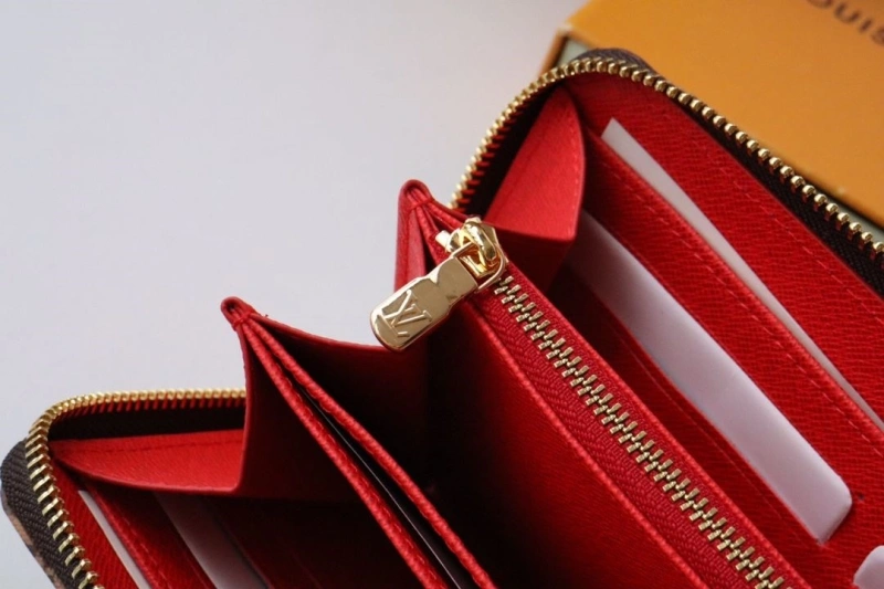 LV Wallets 4178A-0114
