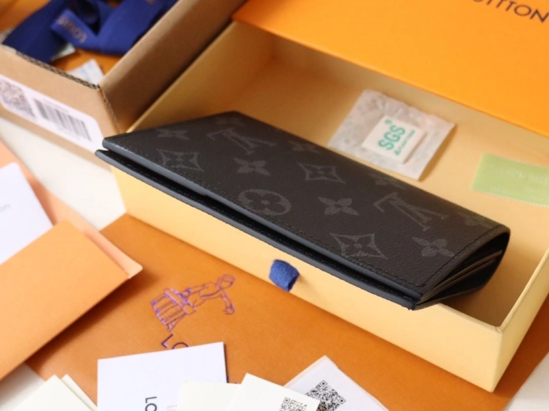 LV Wallets 4178A-0120