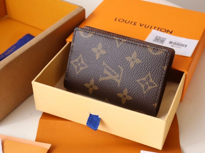LV Wallets 4178A-0123