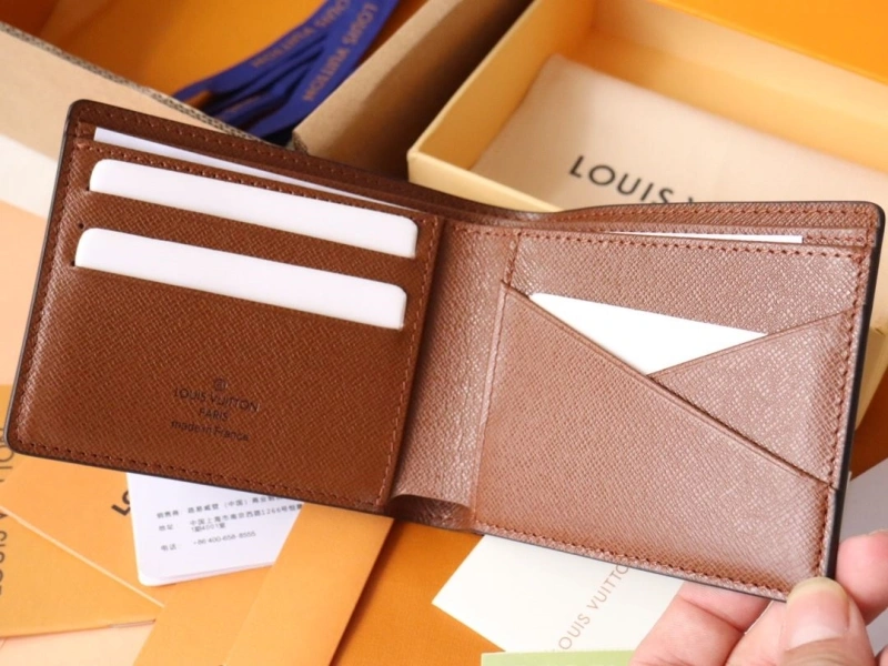 LV Wallets 4178A-0130