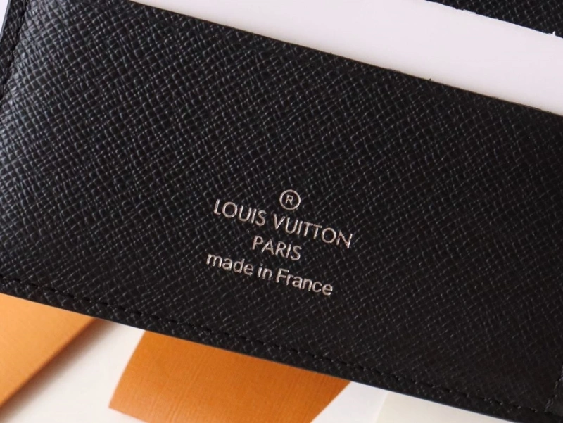 LV Wallets 4178A-0131