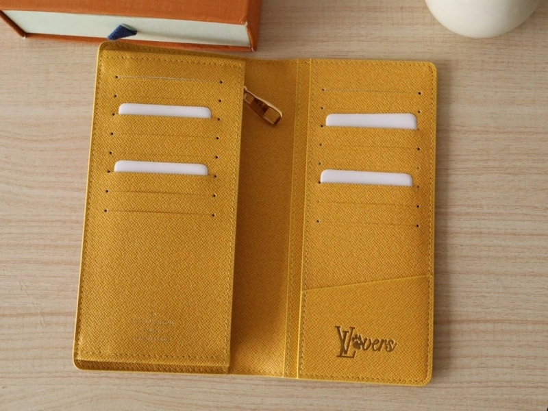LV Wallets 4178A-0135