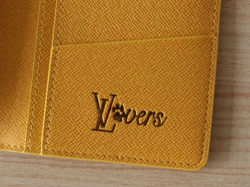 LV Wallets 4178A-0135