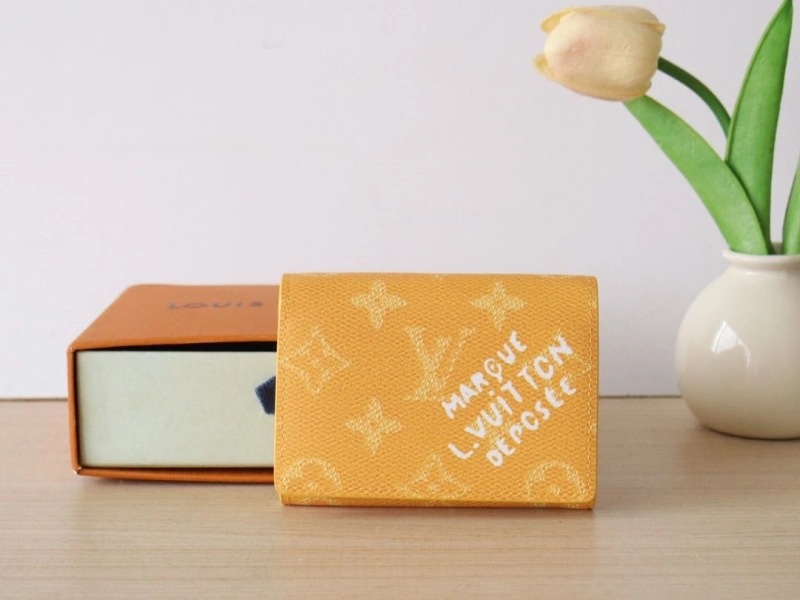 LV Wallets 4178A-0136