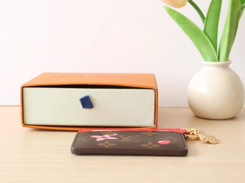 LV Wallets 4178A-0140