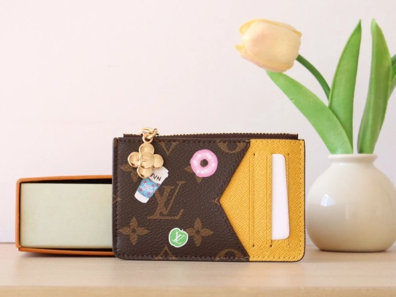 LV Wallets 4178A-0143