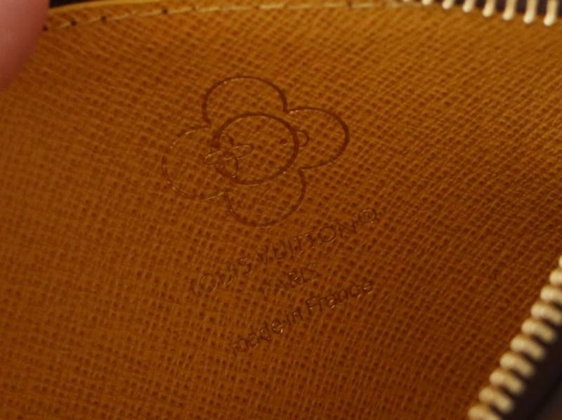 LV Wallets 4178A-0143