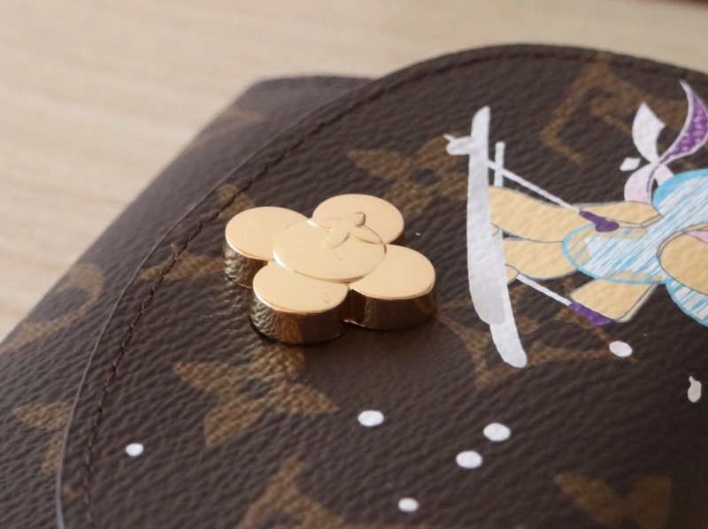 LV Wallets 4178A-0144