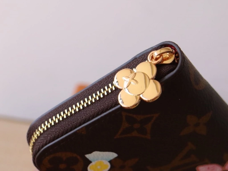 LV Wallets 4178A-0146