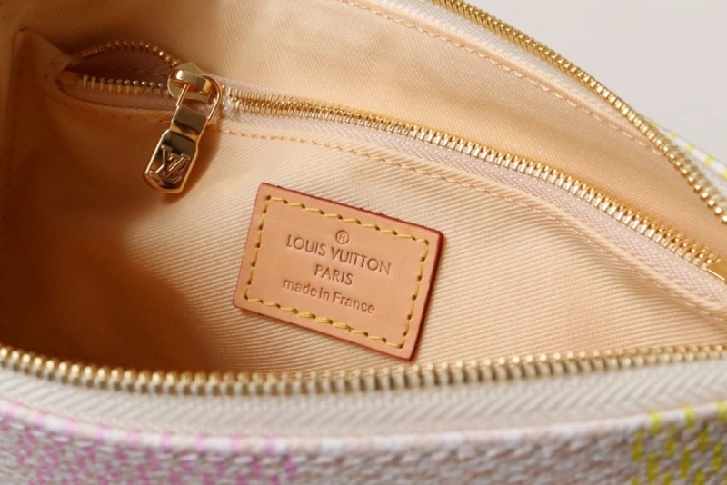 LV Wallets 4178A-0154