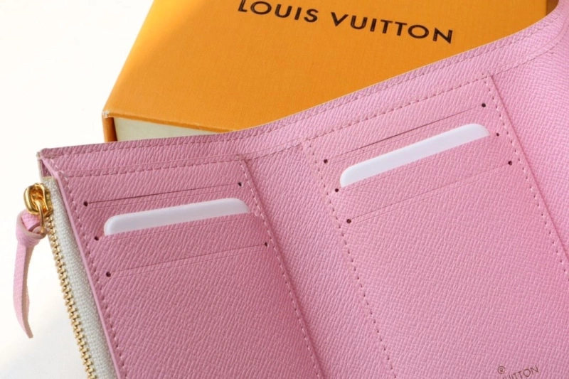 LV Wallets 4178A-0158