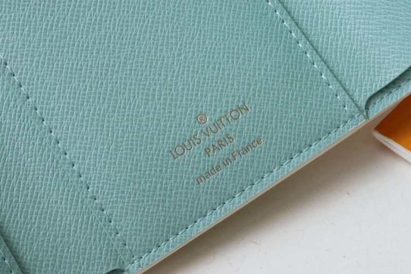 LV Wallets 4178A-0159