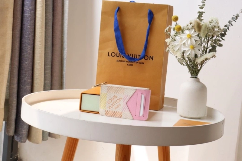 LV Wallets 4178A-0161