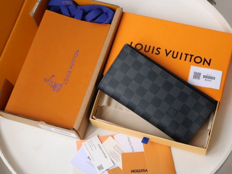 LV Wallets 4178A-0164
