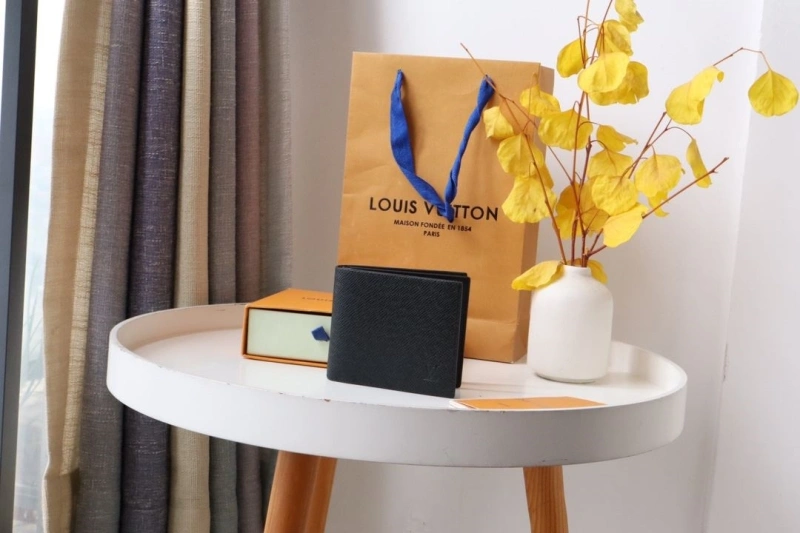 LV Wallets 4178A-0165