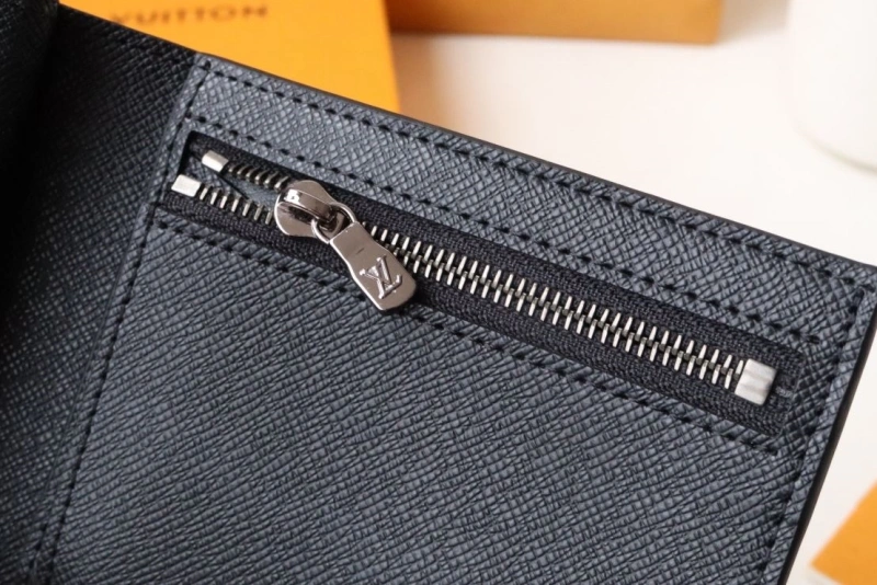 LV Wallets 4178A-0167