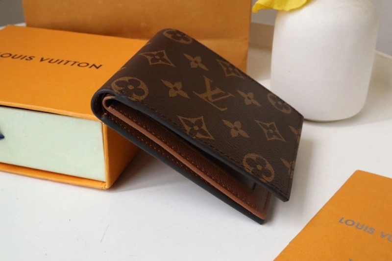 LV Wallets 4178A-0168