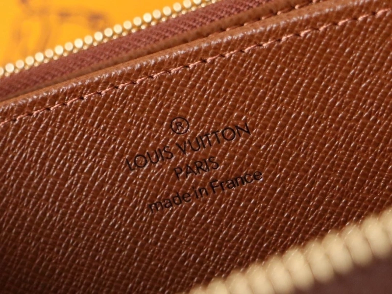 LV Wallets 4178A-0187